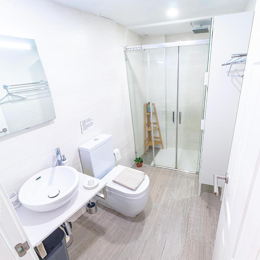 City Apartment With Workspace, Rooftop & Parking タリファ エクステリア 写真